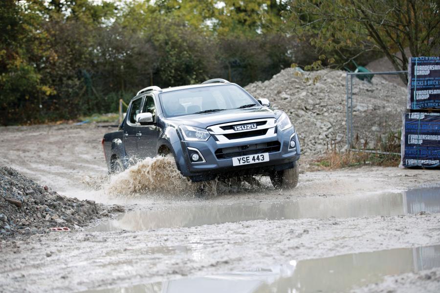  Isuzu D-Max Double Cab 2017 года  (UK) (фото 12 из 33)